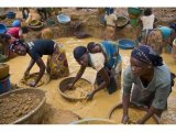 Tanzania's small-scale gold miners welcome levy reduction meant to curb smuggling, boost gold (…)